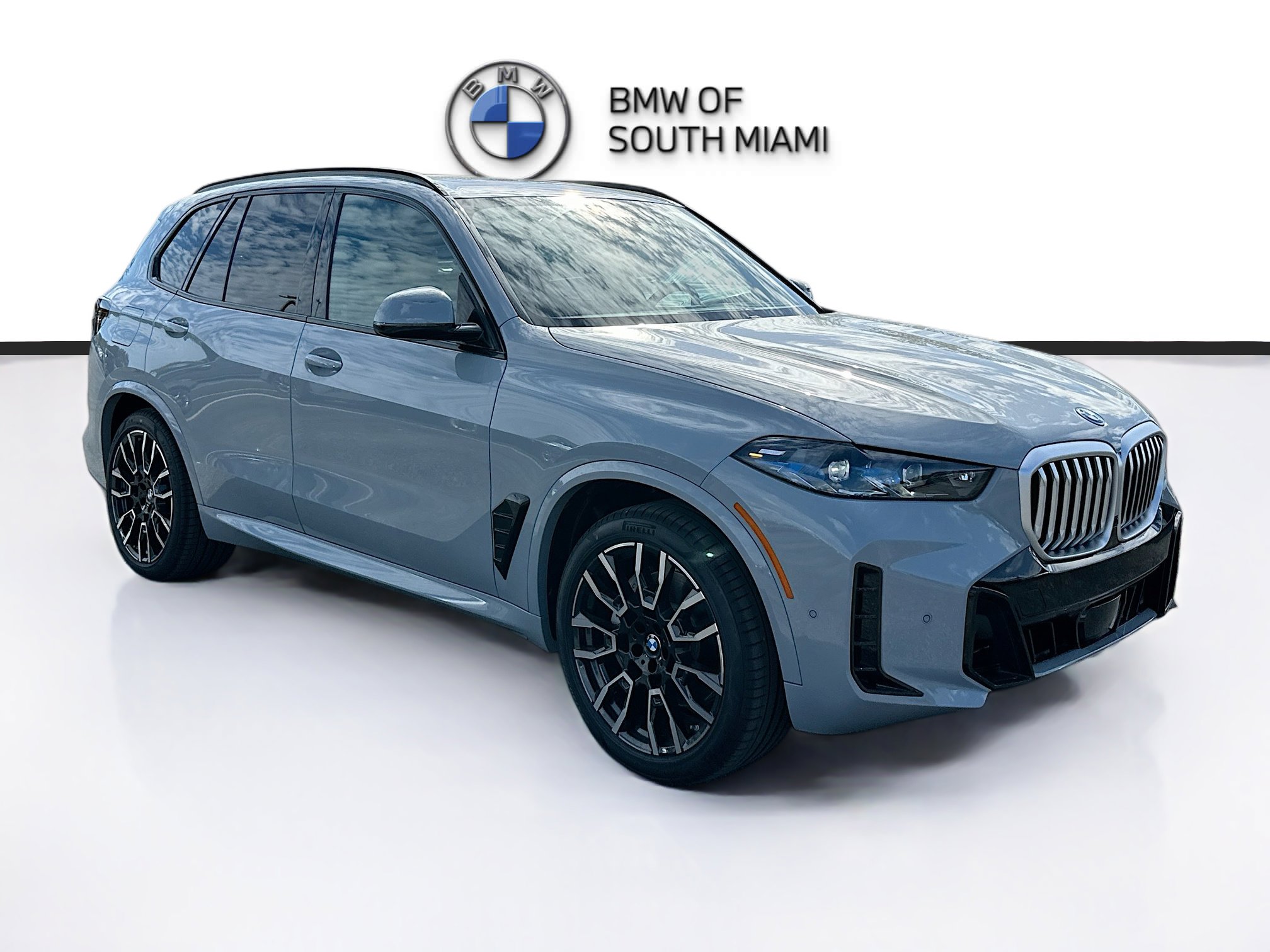 2026 BMW X5 50e's photo