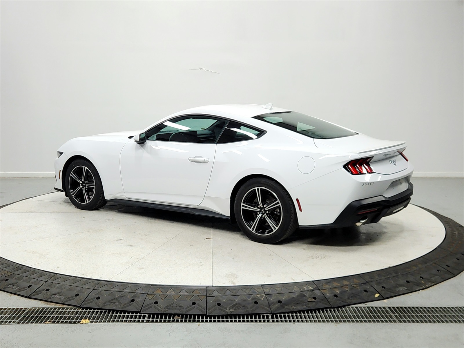 2024 Ford Mustang EcoBoost Premium photo 4