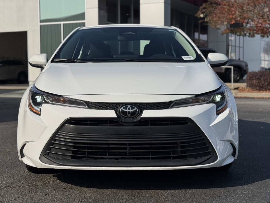 2023 Toyota Corolla LE photo 3