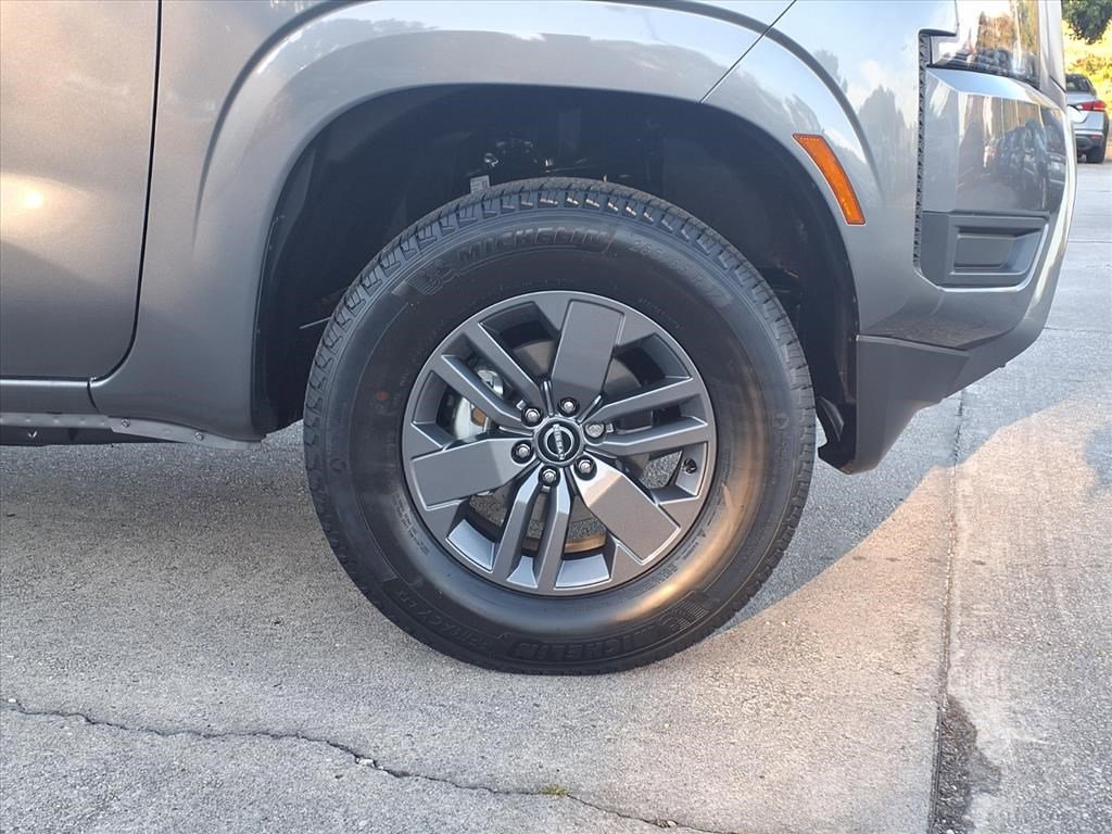 2026 Nissan Frontier Crew Cab SV photo 4