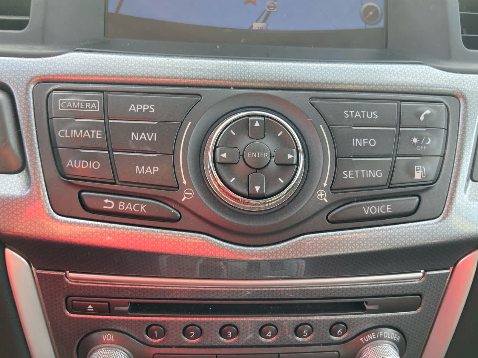 2019 Nissan Pathfinder SL photo 25