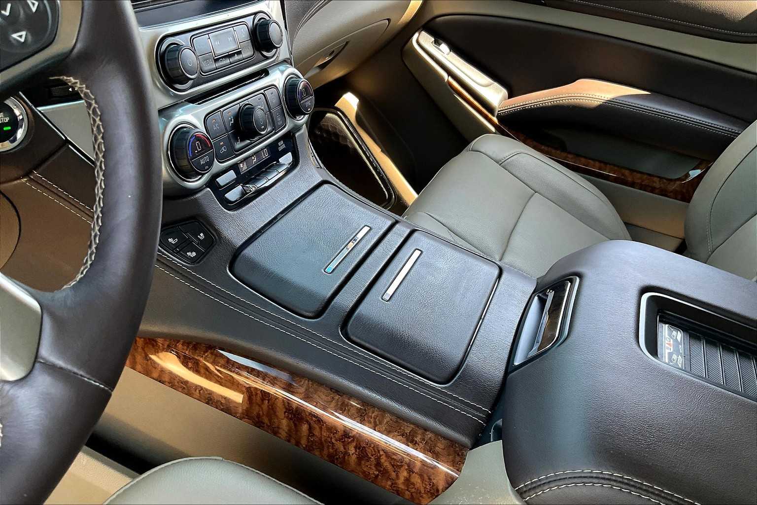 2018 Chevrolet Tahoe Premier photo 15