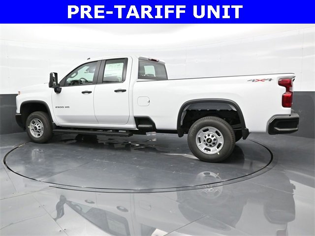 2025 Chevrolet Silverado 2500HD photo 4