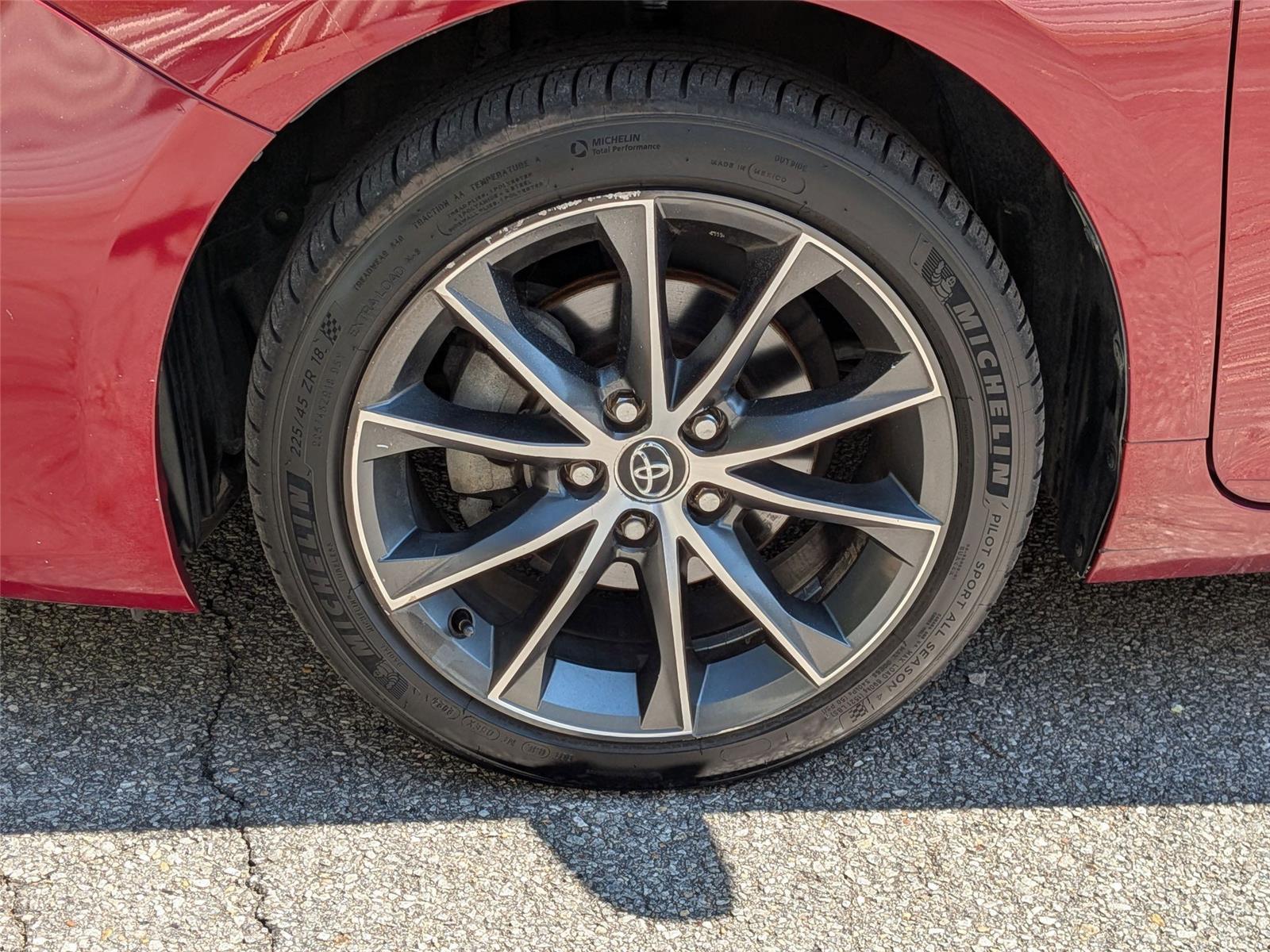 2015 Toyota Camry XSE photo 10