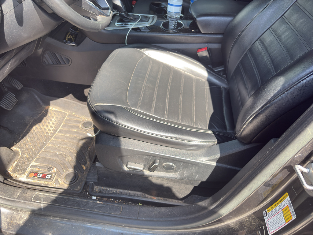 2017 Ford Edge SEL photo 4