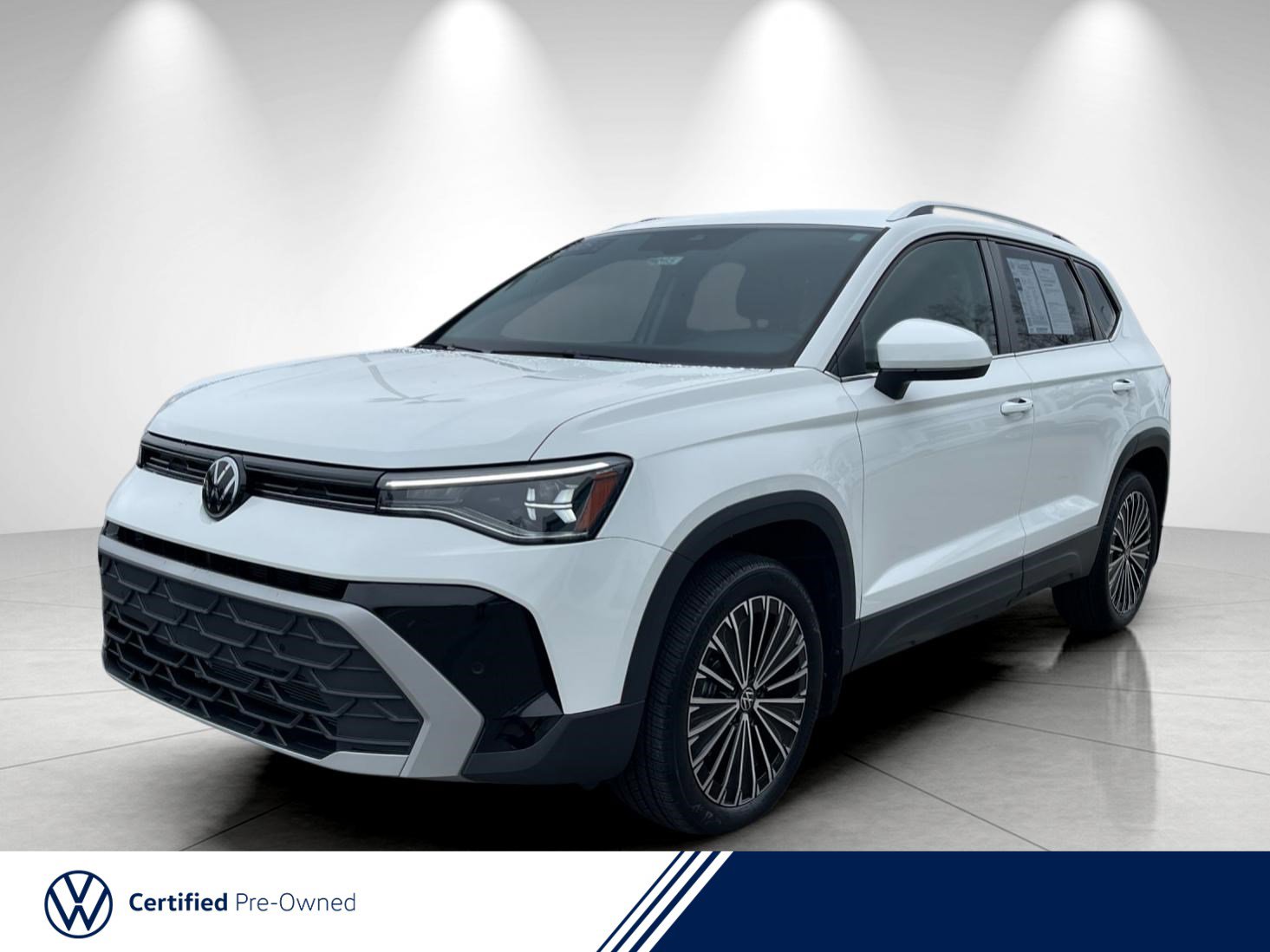 2025 Volkswagen Taos SE's photo