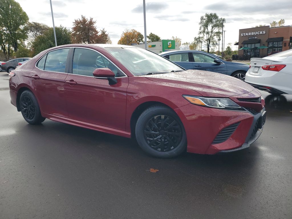 2018 Toyota Camry SE