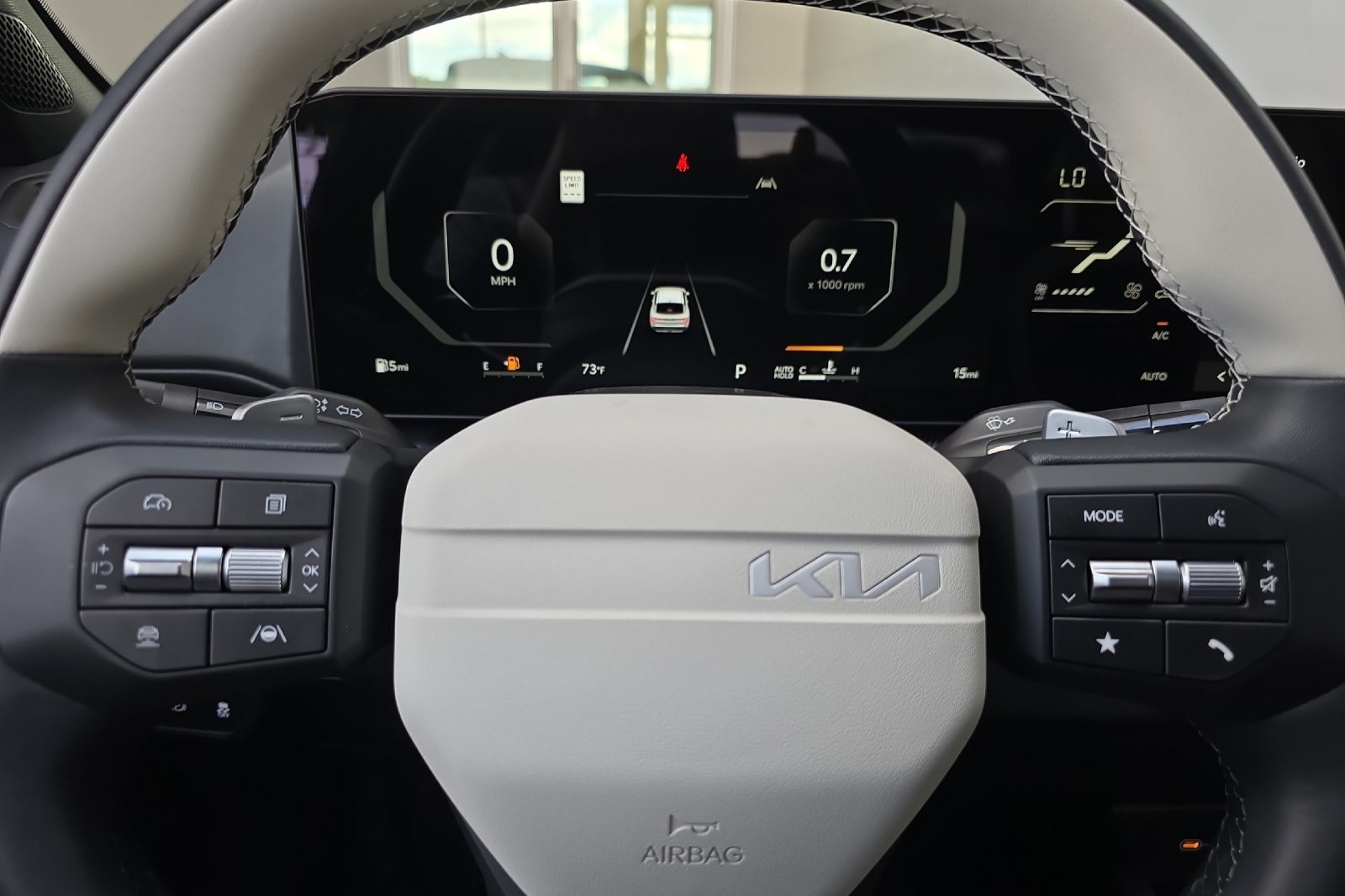2025 Kia K4 GT-Line photo 18