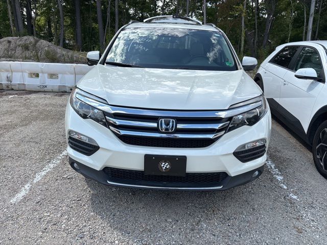 2016 Honda Pilot Touring photo 5