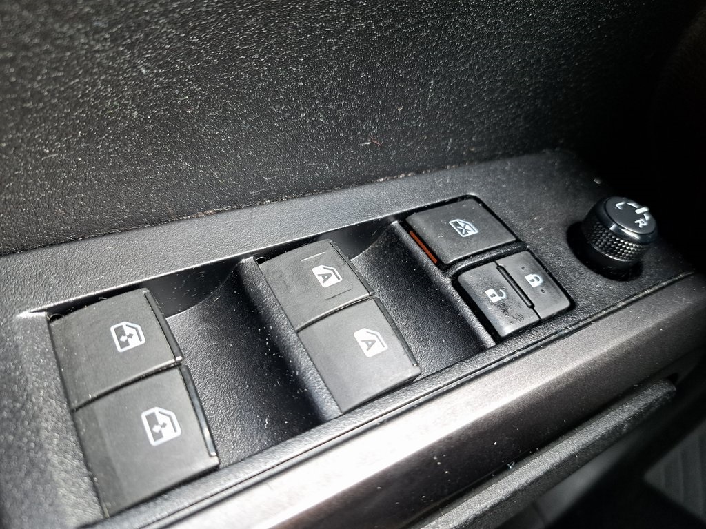 2021 Toyota Tacoma TRD Sport photo 24