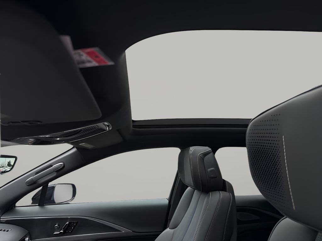 2025 Cadillac Lyriq Sport photo 28