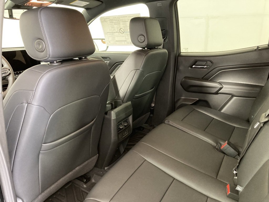 2026 Chevrolet Colorado LT photo 10