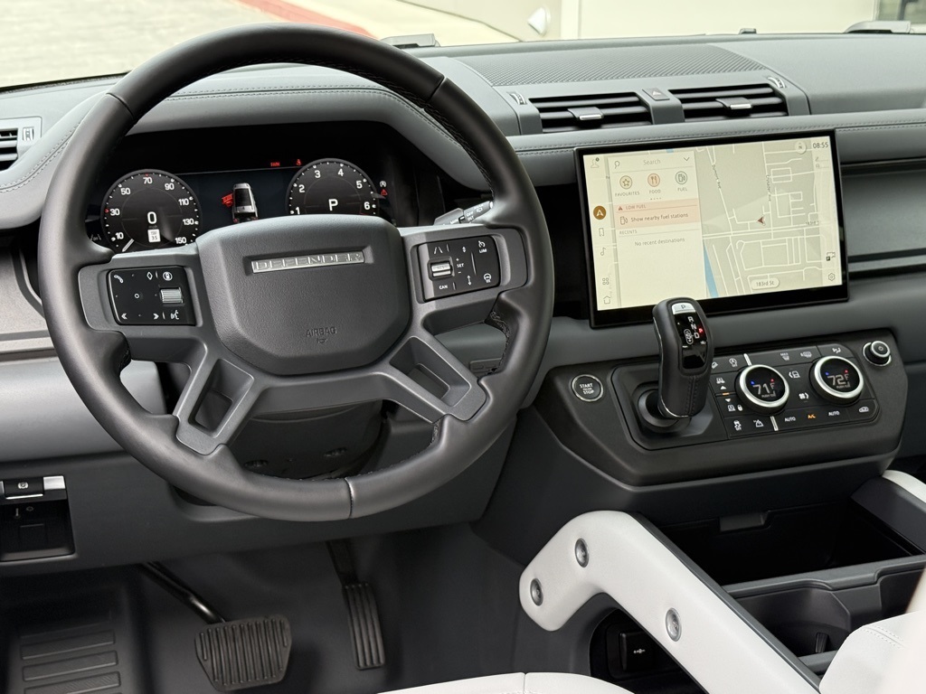 2025 Land Rover Defender 130 S photo 22