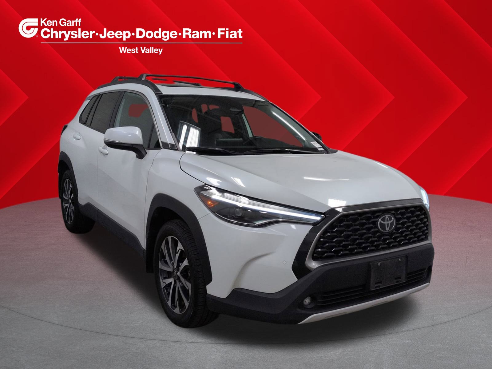 2024 Toyota Corolla Cross XLE's photo