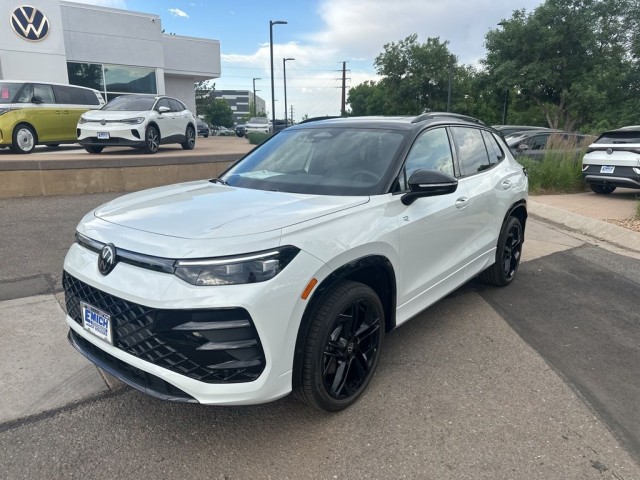 New 2025 Volkswagen Tiguan 2.0T SE R-Line Black 4D Sport