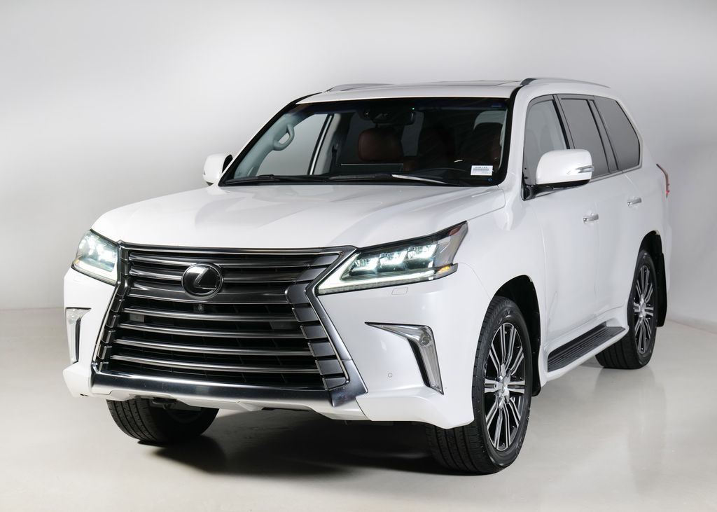 2018 Lexus LX 570's photo