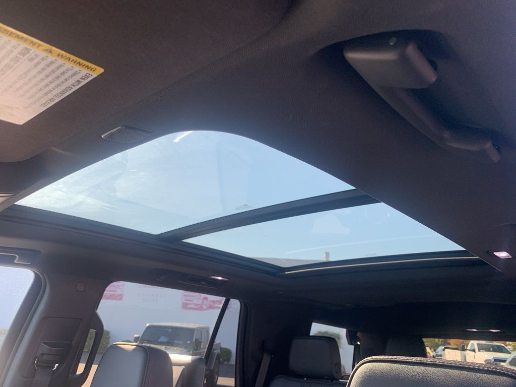 2021 Chevrolet Tahoe RST photo 14