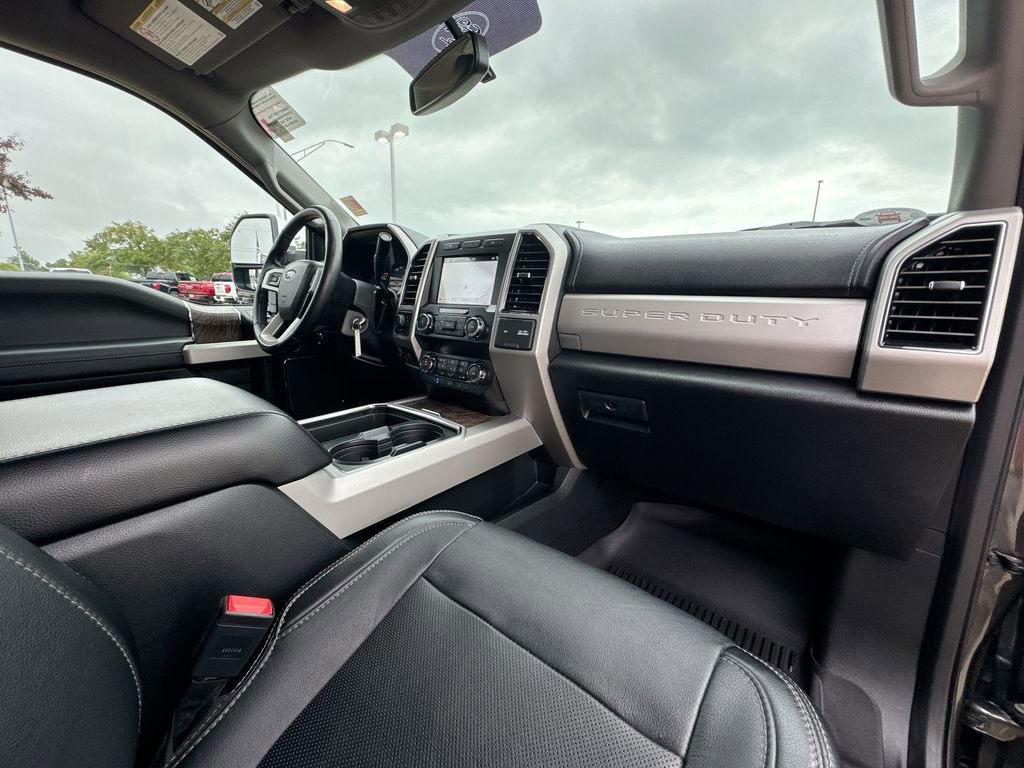 2019 Ford F-250 Lariat photo 26