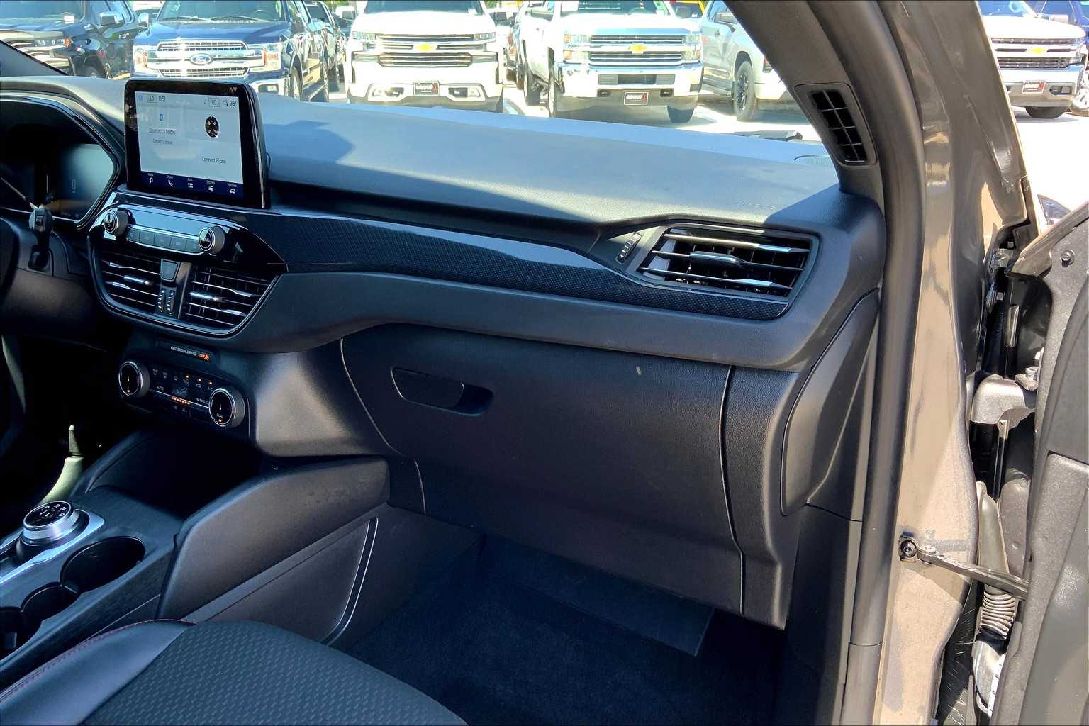 2024 Ford Escape ST-Line photo 15