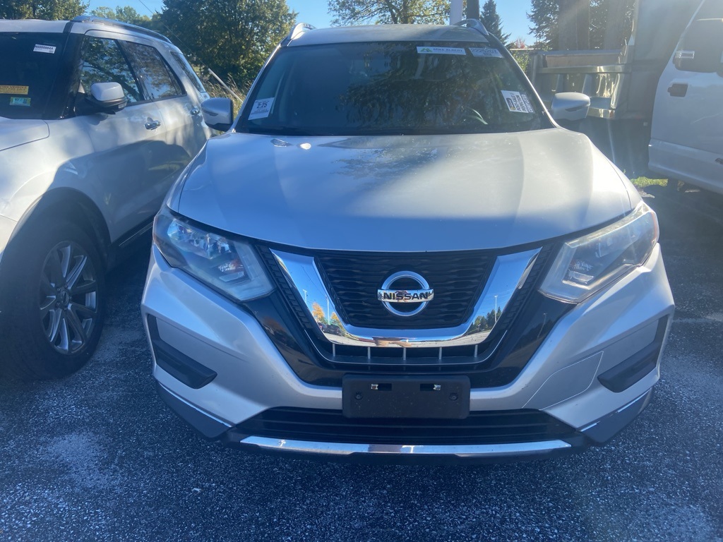 2017 Nissan Rogue S photo 2