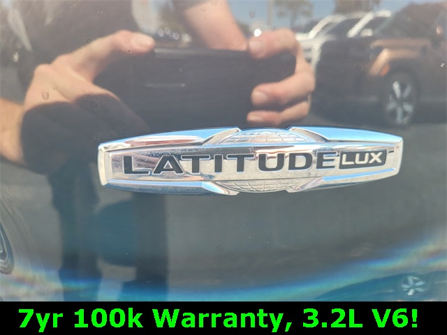 2022 Jeep Cherokee Latitude Lux photo 11