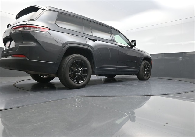 2024 Jeep Grand Cherokee Altitude photo 28