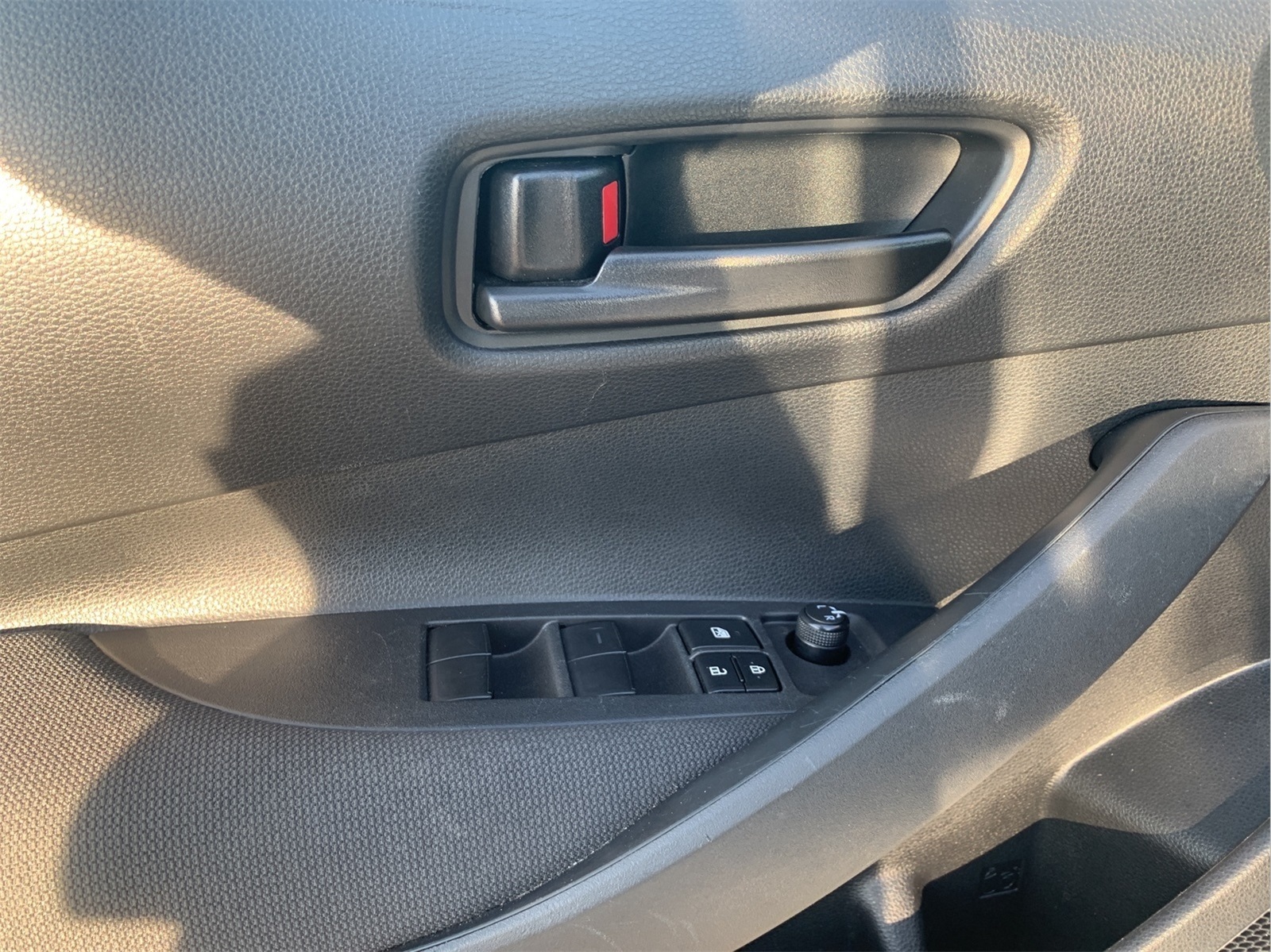 2024 Toyota Corolla LE photo 9