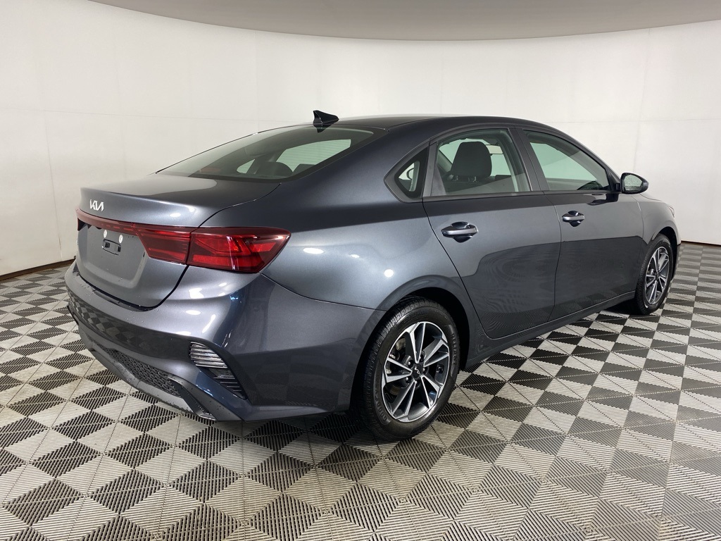 2023 Kia Forte LXS photo 7