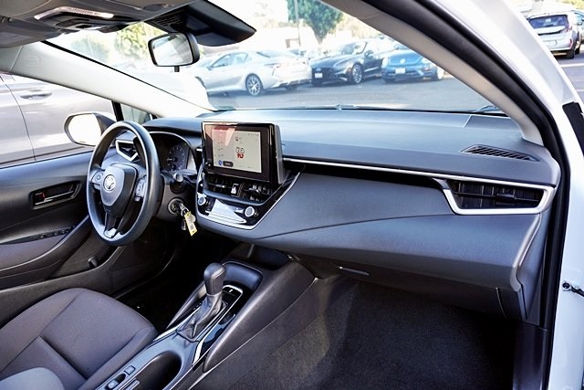 2024 Toyota Corolla LE photo 9