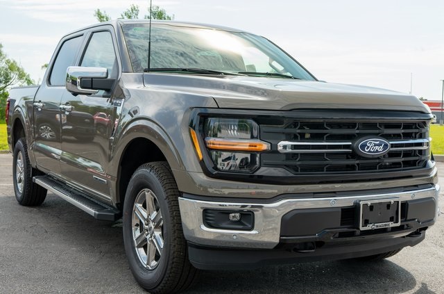 2025 Ford F-150 XLT photo 4