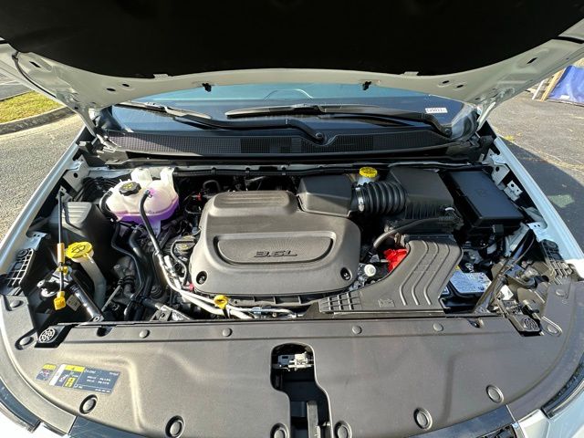 2025 Chrysler Pacifica photo 14