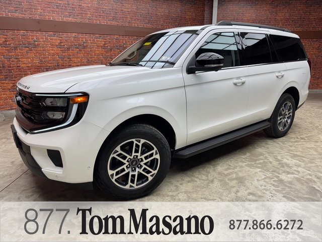 2025 Ford Expedition Active's photo