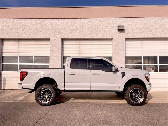 2024 Ford F-150 Platinum photo 2