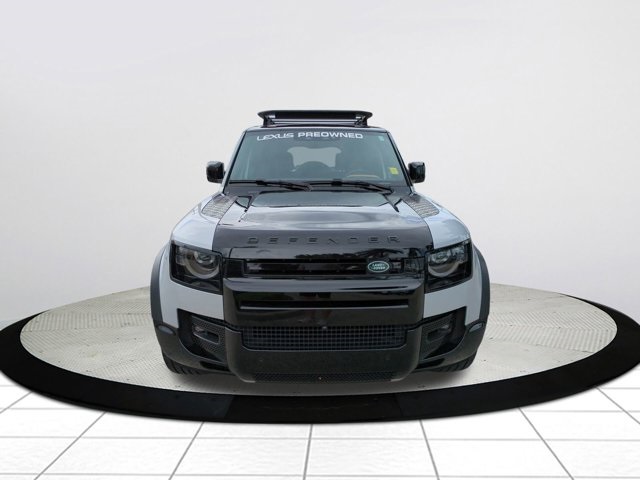 2023 Land Rover Defender 110 photo 7