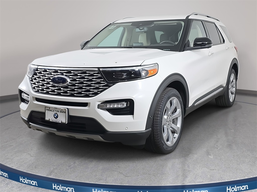 2020 Ford Explorer Platinum's photo