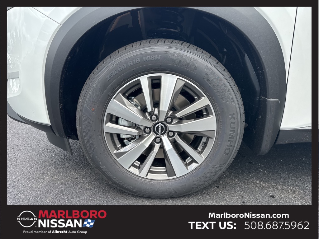 2025 Nissan Pathfinder SL photo 10