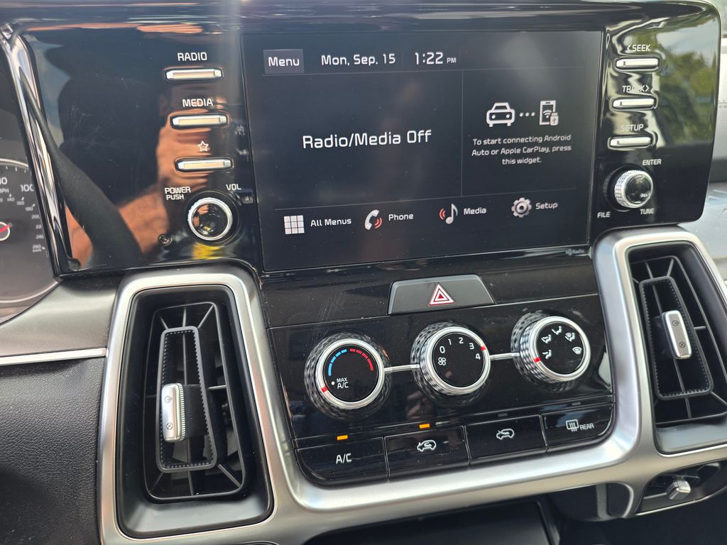 2022 Kia Sorento LX photo 10