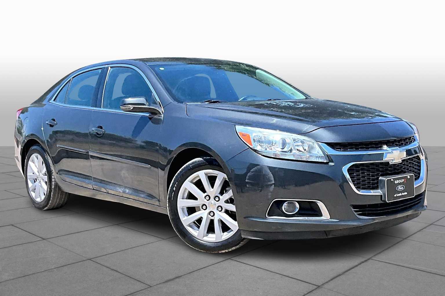 2015 Chevrolet Malibu 2LT photo 3