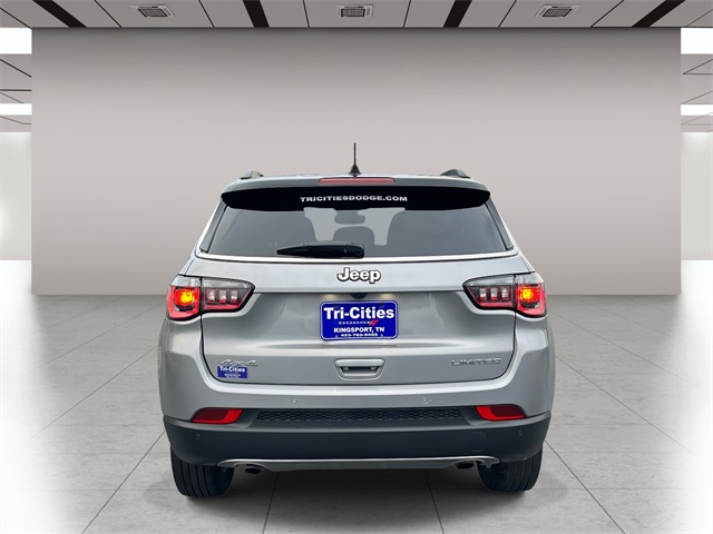 2023 Jeep Compass Limited photo 4