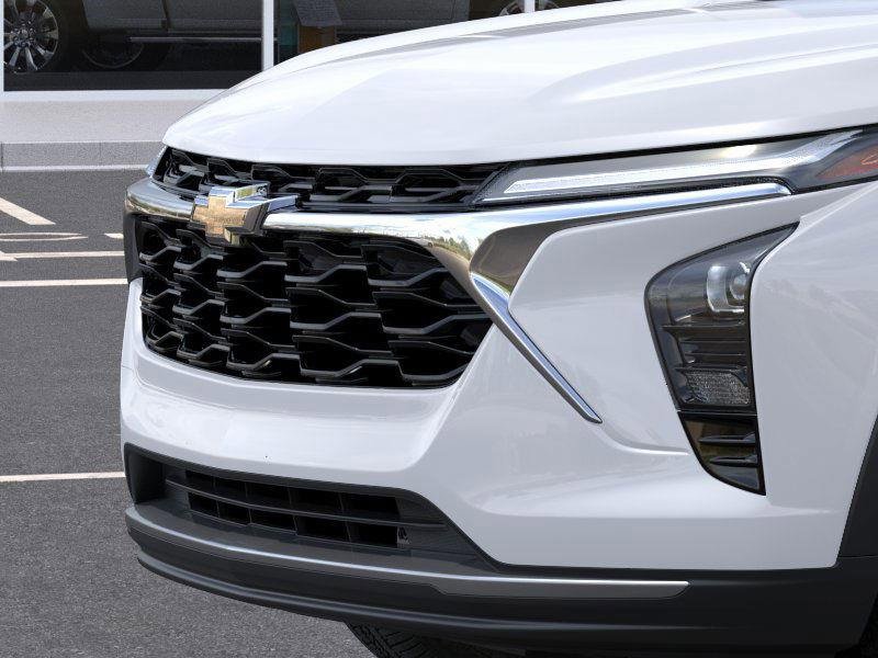 2025 Chevrolet Trax LT photo 12