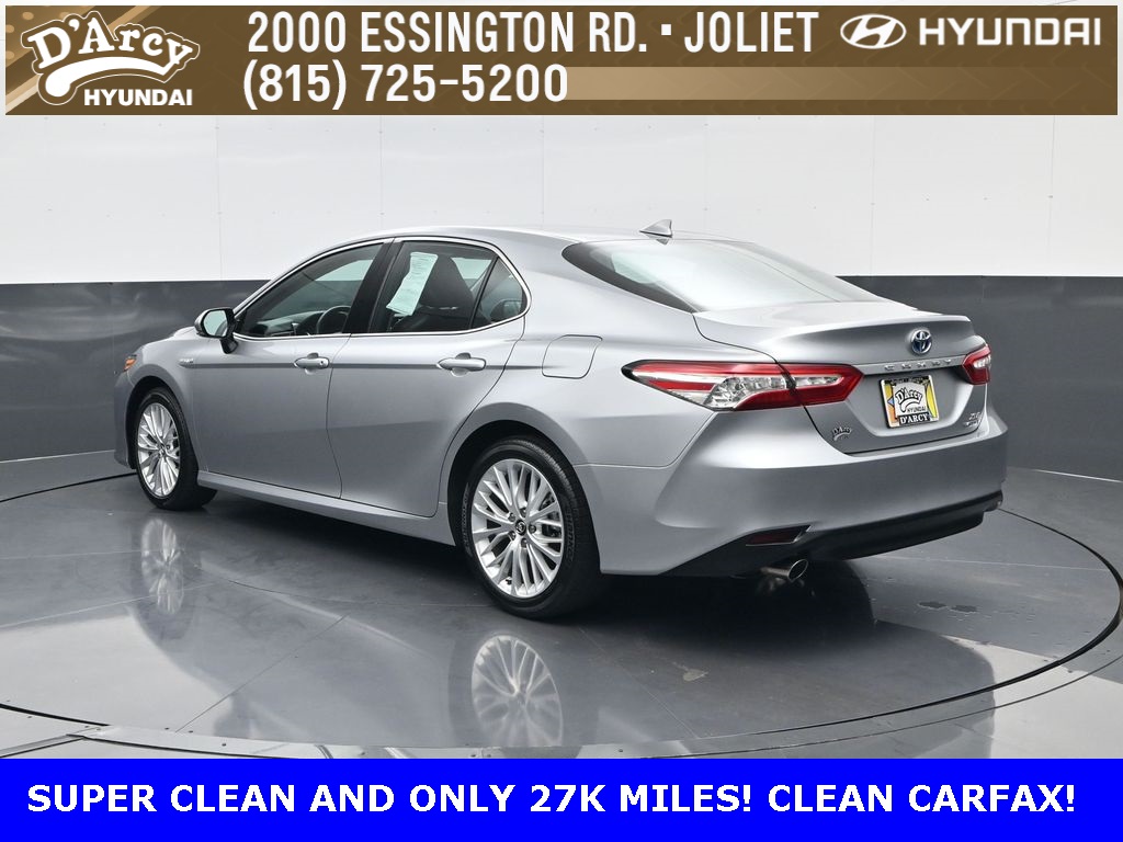 2020 Toyota Camry Hybrid XLE photo 7