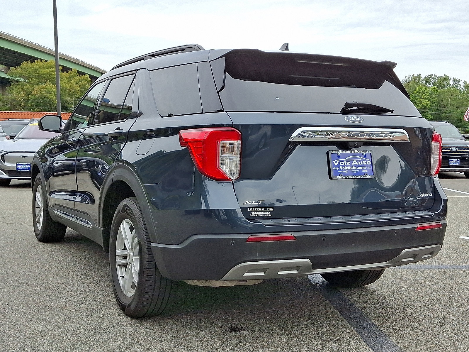 2022 Ford Explorer XLT photo 8