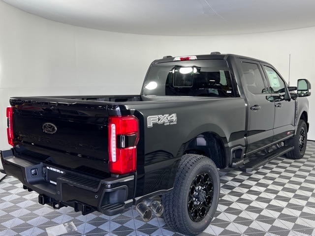 2025 Ford F-250 Lariat photo 3