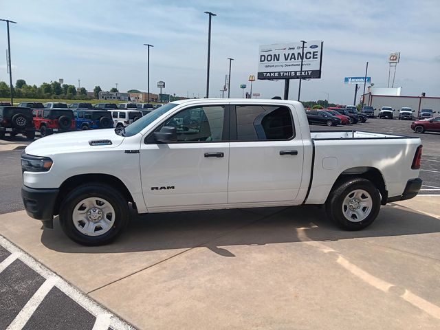 2025 Ram 1500 Tradesman photo 3