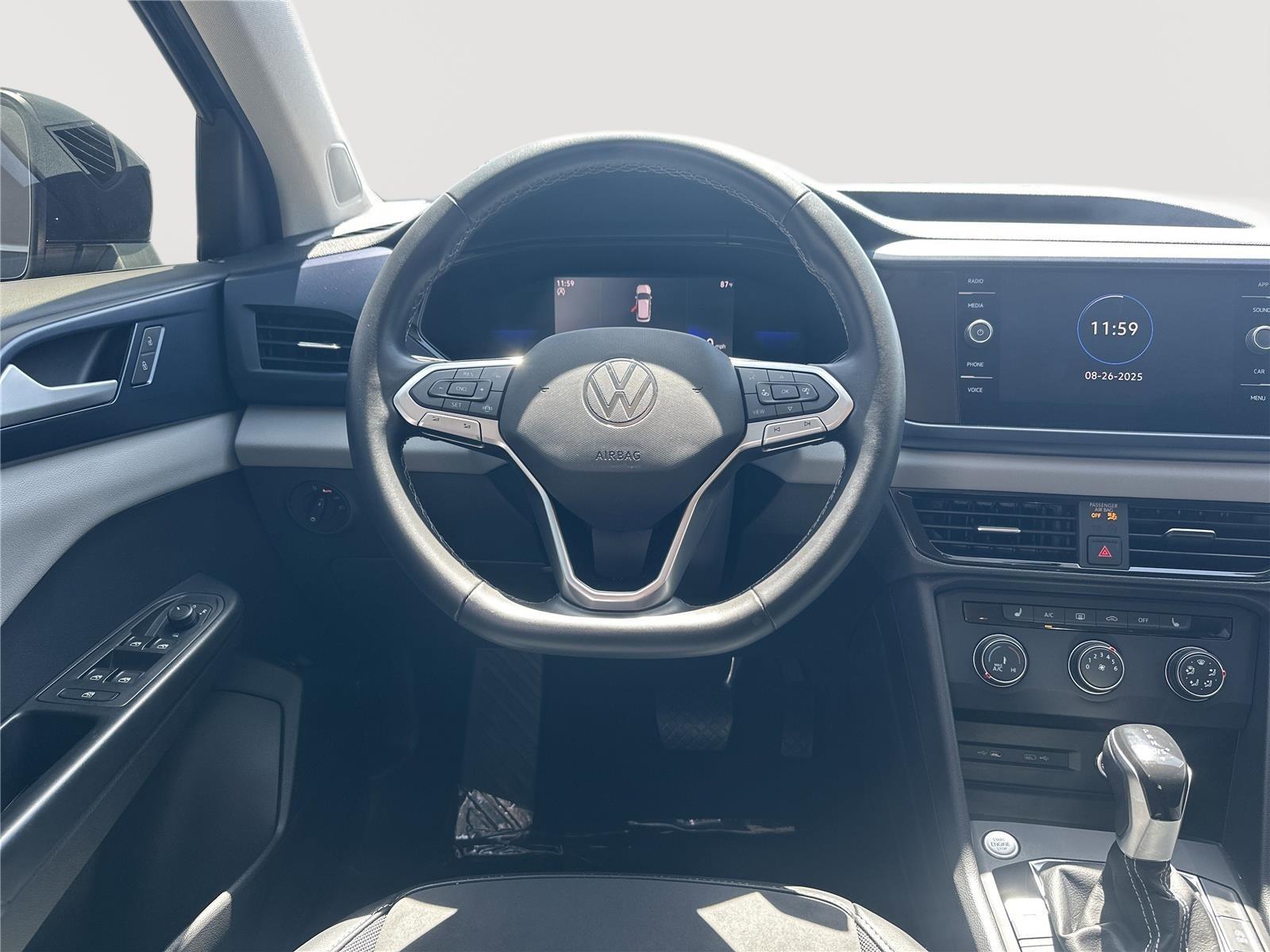 2022 Volkswagen Taos SE photo 17