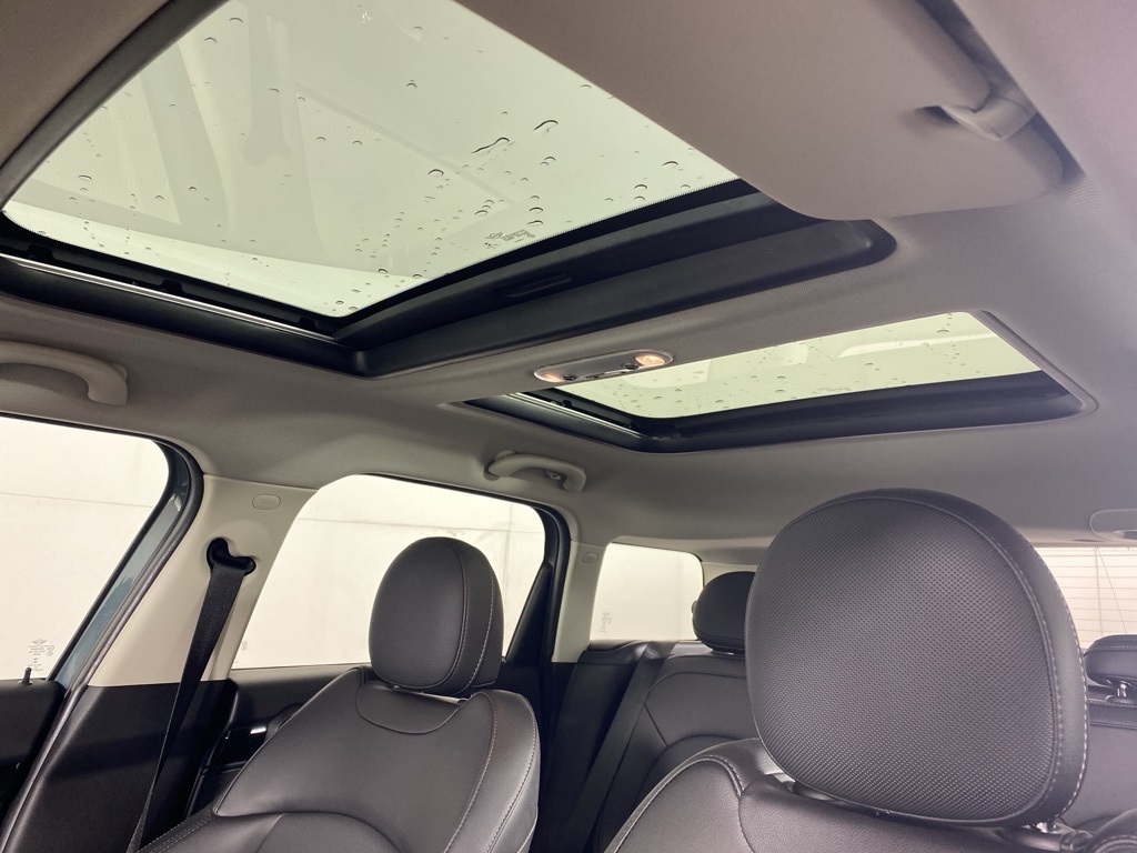 2022 Mini Cooper S ALL4 photo 2