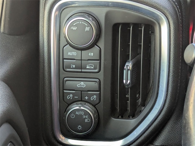 2019 Chevrolet Silverado 1500 LT photo 22