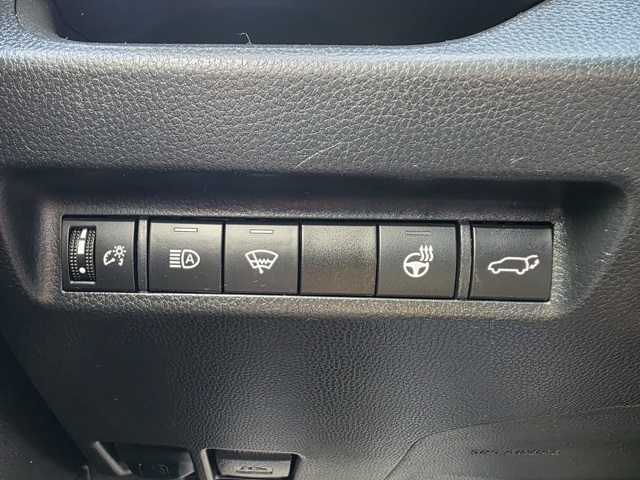 2022 Toyota RAV4 XLE photo 19
