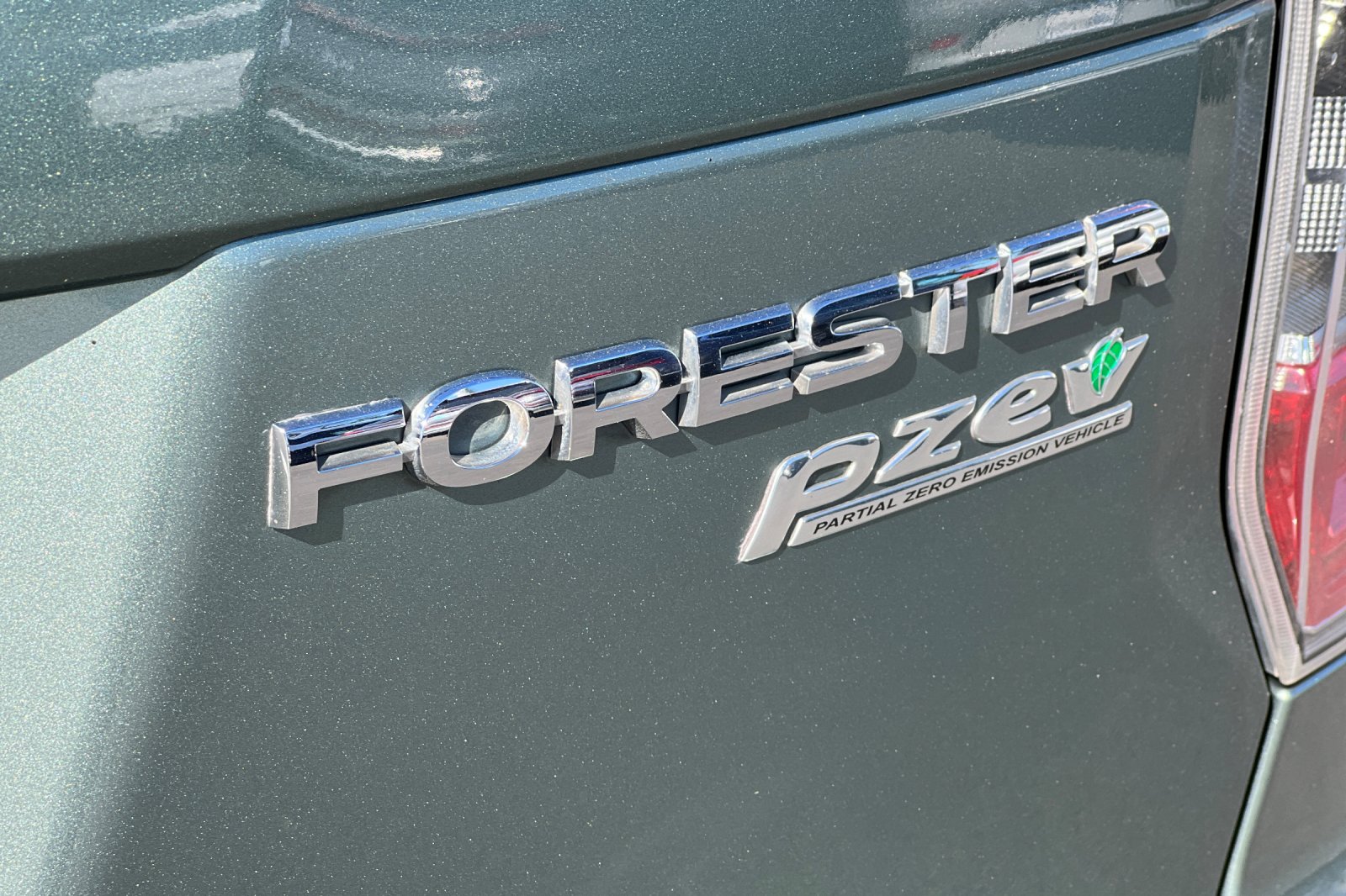 2016 Subaru Forester 2.5i Premium photo 23