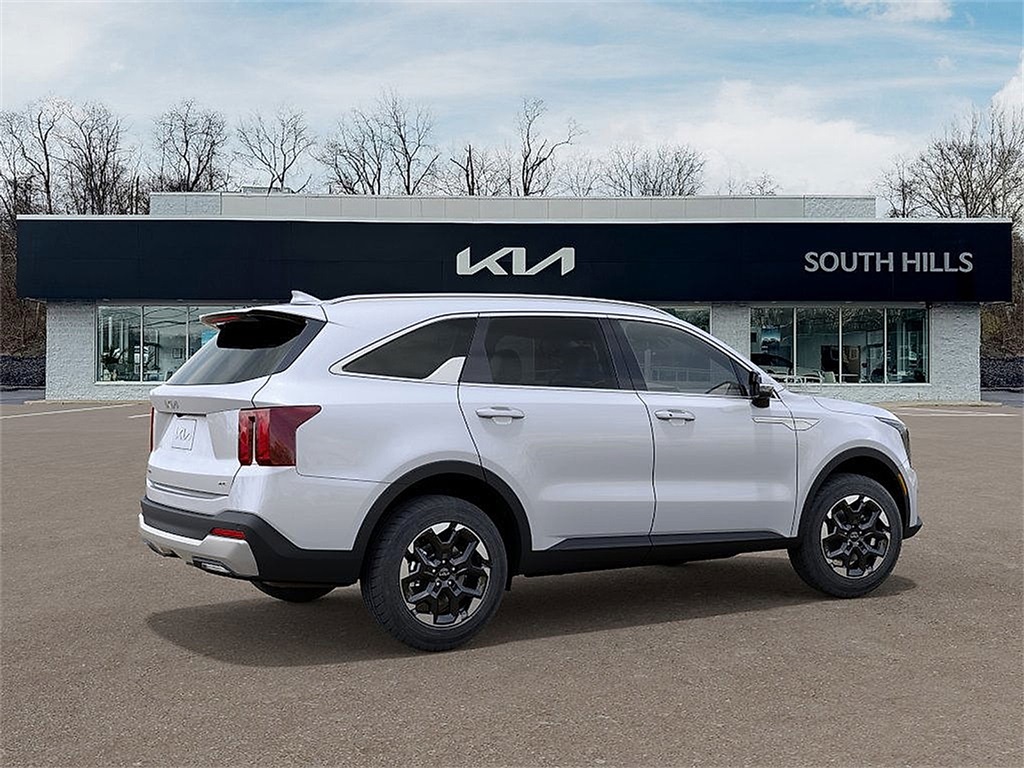 2025 Kia Sorento S photo 6